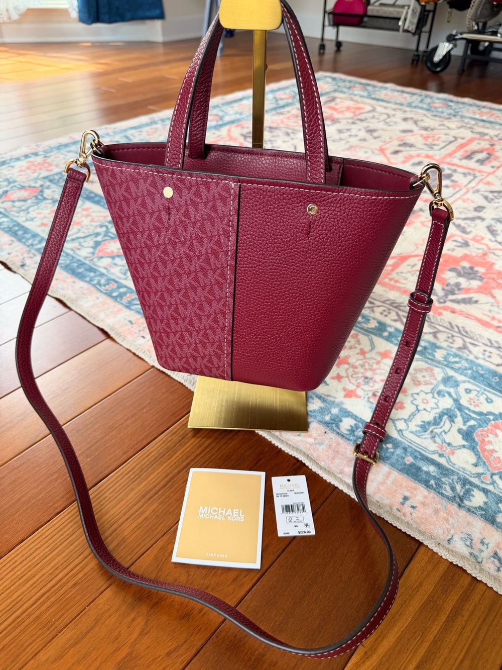 Michael Kors Flora Bag in Burgandy. Mixed-Media Monogram and Pebbled Leather NWT - Picture 3 of 10